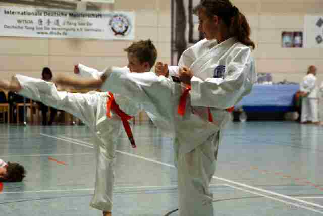 Tang Soo Do Training Aufwärmen vor dem Wettkampf